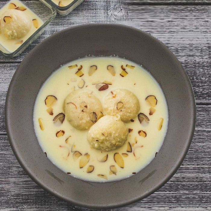 Samosa & Sweet Factory - Rasmalai Pail (120 Pieces)